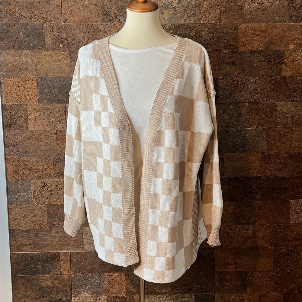 Anniewear Beige and White Checkered Knit Cardigan Sweater SZ Small